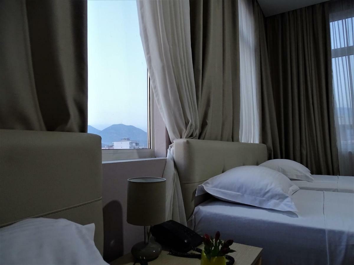Signature Idea 3* Tirana